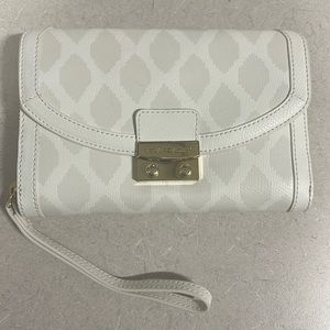 NWOT Vera Bradley white leather wristlet